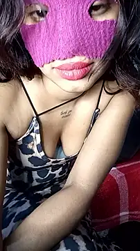 Ceylon couple online show from November 2025 01:54:02 PM