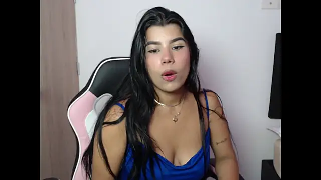 MayaScott11 online show from September 2025 01:00:01 PM