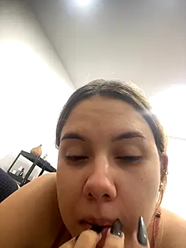 coupleyys online show from November 2025 09:46:01 PM