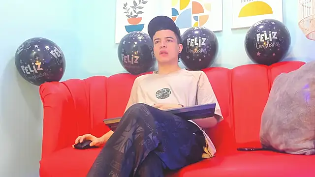 kevinn blue1 online show from November 2025 01:11:01 PM