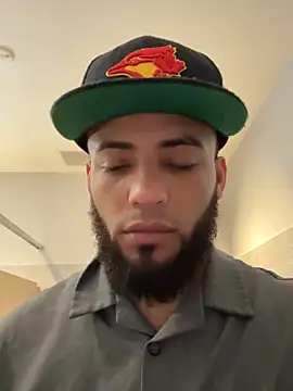 LeoPR00 online show from December 2025 08:48:02 PM