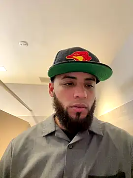 LeoPR00 online show from December 2025 01:45:01 AM