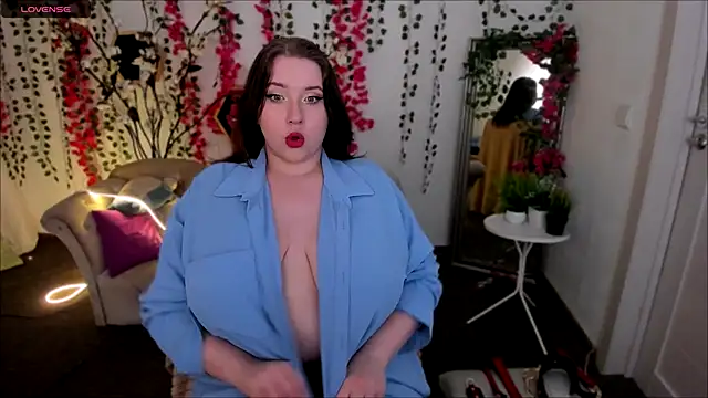 Selena Muse online show from October 2025 05:54:02 PM