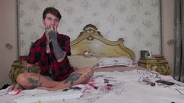 Snapshot of UnholyAngels chatting on October 2025 10:32:02 PM UnholyAngels online show from October 2025 10:32:02 PM