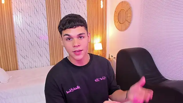 james jonnes online show from September 2025 08:13:01 PM