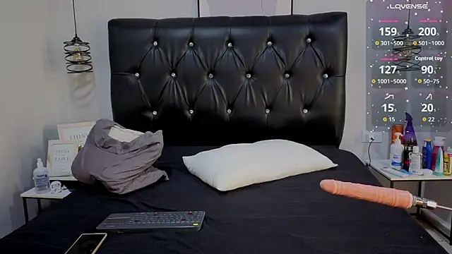 Antonella RiosFG online show from October 2025 06:23:01 PM