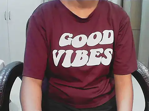 Snapshot of short_girl_ chatting on September 2025 07:51:02 PM short girl  online show from September 2025 07:51:02 PM