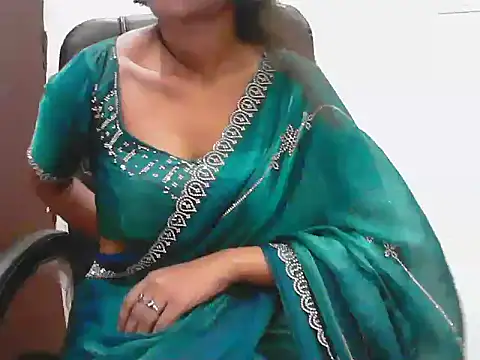 short girl  online show from June 2026 05:03:04 PM