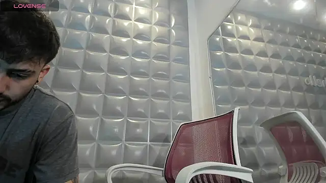 Jack Daniel   online show from October 2025 12:47:02 PM