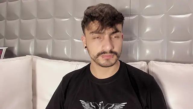 Jack Daniel   online show from November 2025 11:37:02 PM