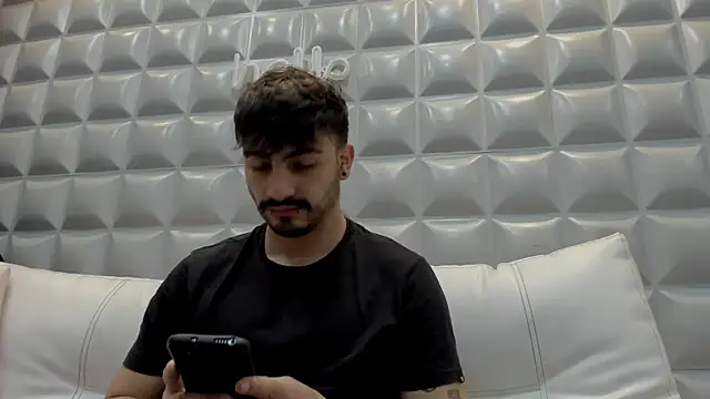 Jack Daniel   online show from November 2025 03:46:01 PM