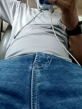 lickingspecilist online show from October 2025 10:57:02 AM