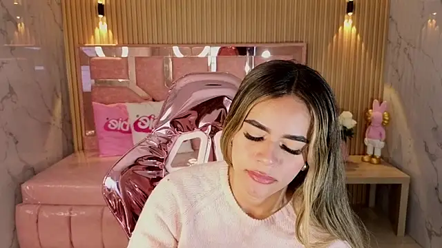 lilith4 s online show from November 2025 09:03:02 PM