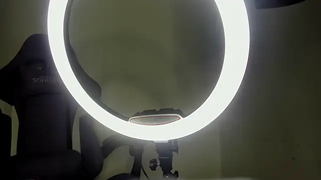 angelkyraasm online show from March 2026 12:42:01 PM