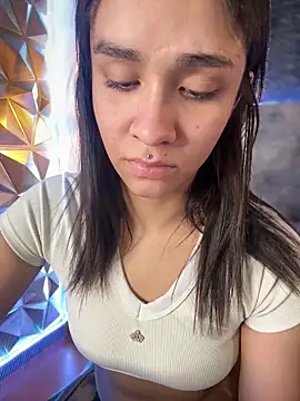 Isabella-Teen online show from October 2025 02:01:02 AM