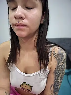 Isabella-Teen online show from November 2025 04:12:02 AM