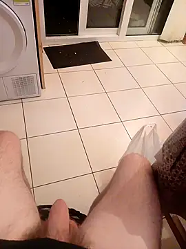 Snapshot of Mags1061 chatting on October 2025 01:41:02 AM Mags1061 online show from October 2025 01:41:02 AM