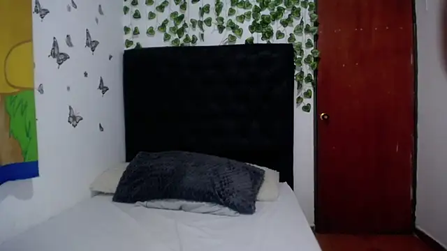 isabel 09 online show from November 2025 03:14:02 PM