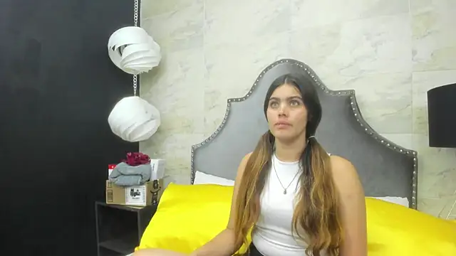 Snapshot of isabel_09 chatting on July 2026 06:43:02 PM isabel 09 online show from July 2026 06:43:02 PM