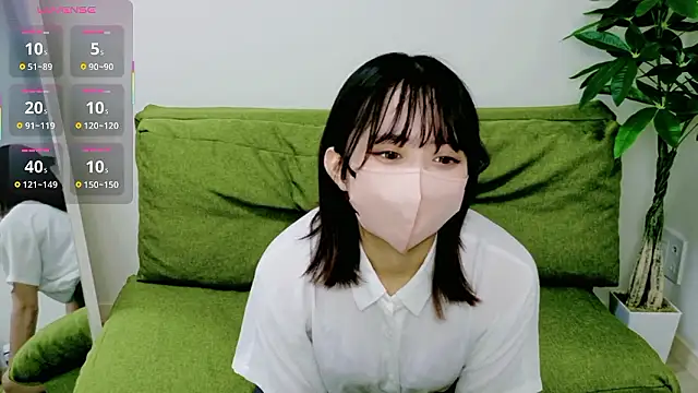 RUNA RU-NA online show from September 2025 10:17:01 AM