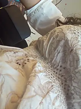 Snapshot of estradiolist chatting on March 2026 04:28:02 AM estradiolist online show from March 2026 04:28:02 AM