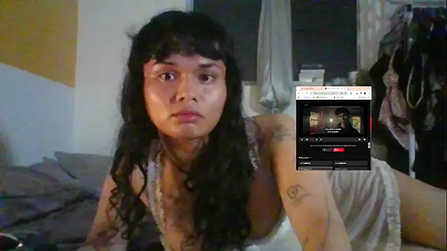 Snapshot of estradiolist chatting on March 2026 05:45:02 PM estradiolist online show from March 2026 05:45:02 PM