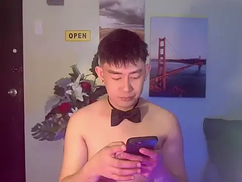 Snapshot of NaughtyGlow97 chatting on October 2025 06:06:02 AM NaughtyGlow97 online show from October 2025 06:06:02 AM