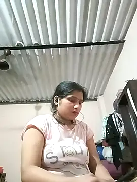 Snapshot of aliya-jaan71 chatting on April 2026 05:05:02 PM aliya-jaan71 online show from April 2026 05:05:02 PM