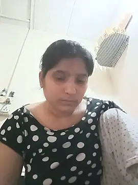 Snapshot of aliya-jaan71 chatting on May 2026 07:04:01 AM aliya-jaan71 online show from May 2026 07:04:01 AM