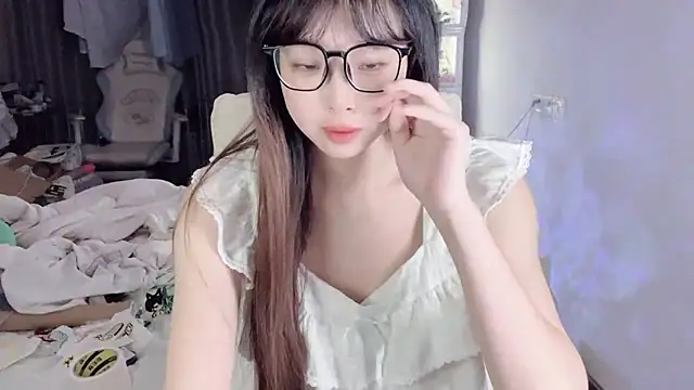Snapshot of Akong11 chatting on July 2026 02:14:02 PM Akong11 online show from July 2026 02:14:02 PM