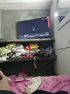 carluis2 online show from May 2026 02:39:01 AM
