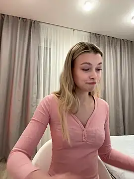 FriendlyFire 18 online show from April 2026 09:37:02 PM