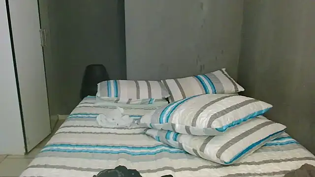 Lillyan N online show from April 2026 08:09:02 AM