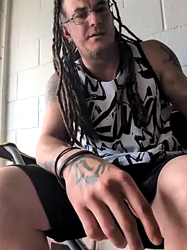 Snapshot of Clownboi17 chatting on September 2025 07:17:02 PM Clownboi17 online show from September 2025 07:17:02 PM