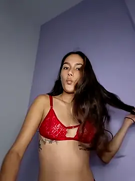 Snapshot of Amber_Miiller2 chatting on May 2026 09:32:01 PM Amber Miiller2 online show from May 2026 09:32:01 PM