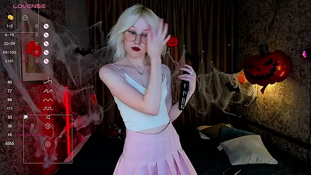 AlettaEve online show from October 2025 03:13:01 PM