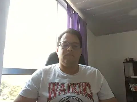 Alpha-Bear online show from September 2025 05:07:02 PM