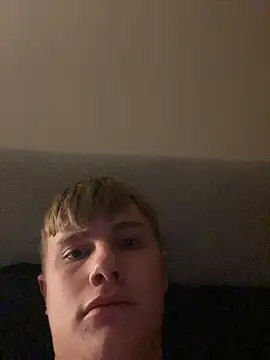 Sammyboy2211 online show from October 2025 01:20:02 AM