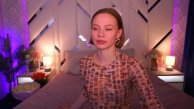 Snapshot of ShyySiren chatting on April 2026 01:47:02 PM ShyySiren online show from April 2026 01:47:02 PM