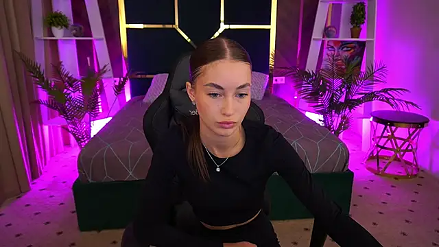 CherryyLulu online show from September 2025 07:01:01 AM