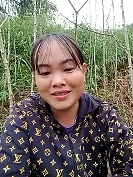 emilyzz online show from November 2025 09:53:01 AM