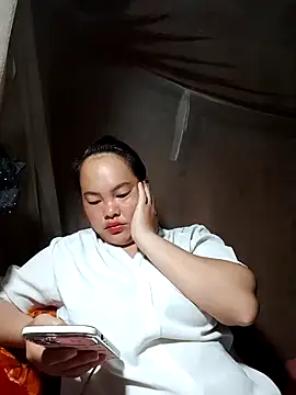 emilyzz online show from April 2026 11:02:01 PM