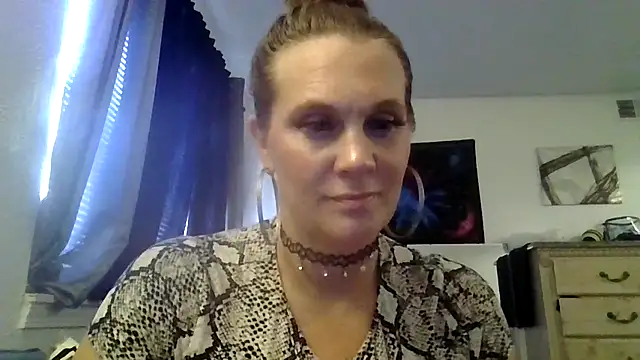 Snapshot of Ariasweetaspie chatting on October 2025 04:40:01 PM Ariasweetaspie online show from October 2025 04:40:01 PM