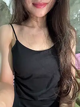 Snapshot of Bella_sexy98 chatting on May 2026 03:23:01 AM Bella sexy98 online show from May 2026 03:23:01 AM