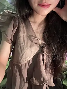 Snapshot of Bella_sexy98 chatting on May 2026 02:27:01 AM Bella sexy98 online show from May 2026 02:27:01 AM