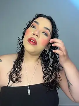 krisstenSantos online show from December 2025 11:59:01 AM