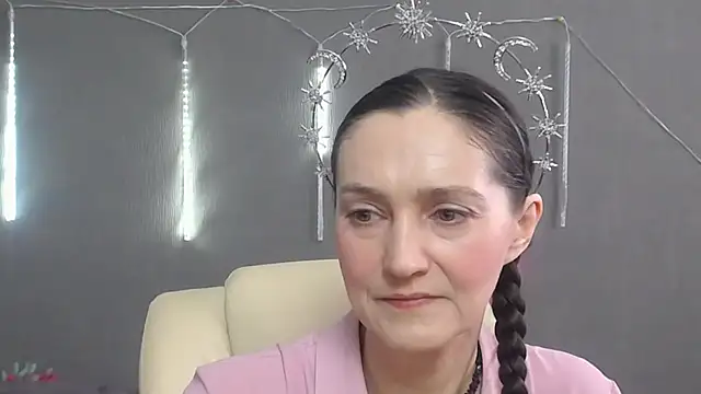 Snapshot of TayaFinch chatting on May 2026 11:15:01 AM TayaFinch online show from May 2026 11:15:01 AM