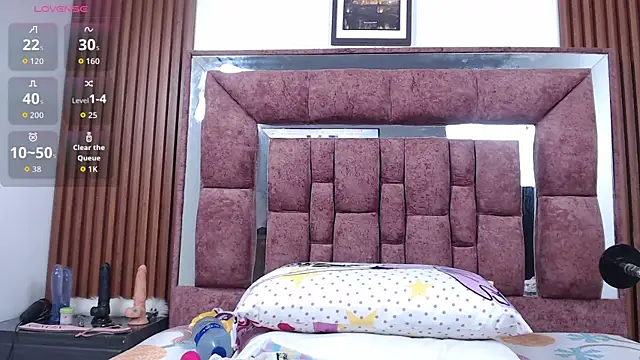 hot couple42 online show from April 2026 07:30:02 PM