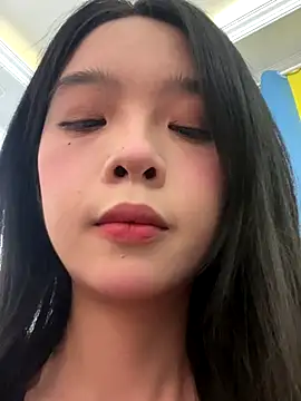 qiqi x online show from October 2025 03:33:02 PM