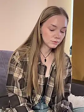 MilaMoone online show from January 2026 10:20:01 AM